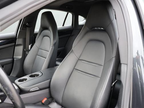 Volcano Grey Metallic 2022 Porsche Panamera 4S