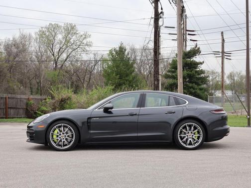2022 Porsche Panamera 4S