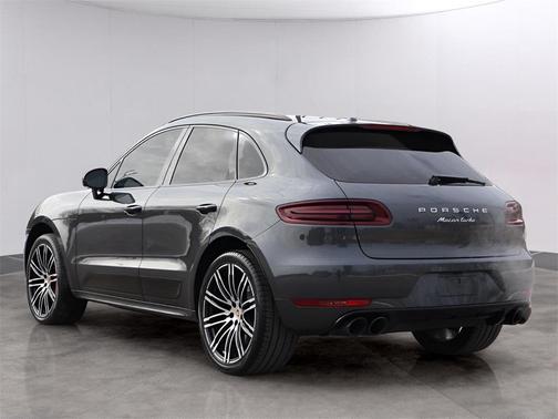 2018 Porsche Macan Turbo