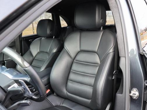 2018 Porsche Macan Turbo