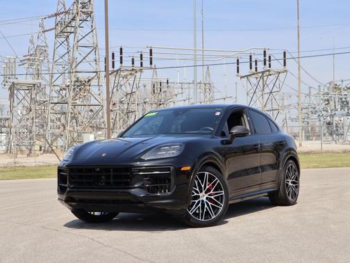 2025 Porsche Cayenne GTS