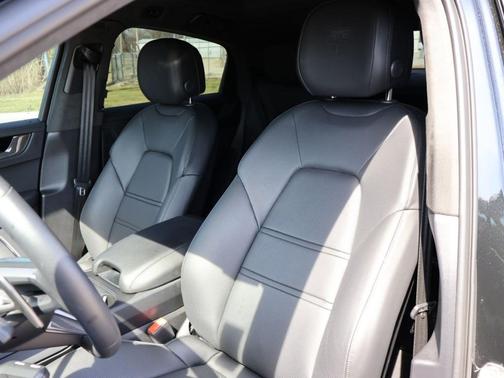 2025 Porsche Cayenne GTS