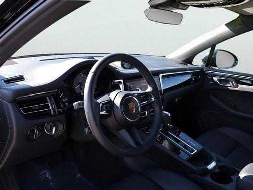 2025 Porsche Macan S