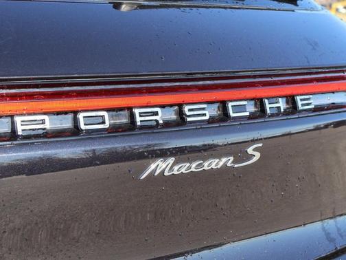 2025 Porsche Macan S