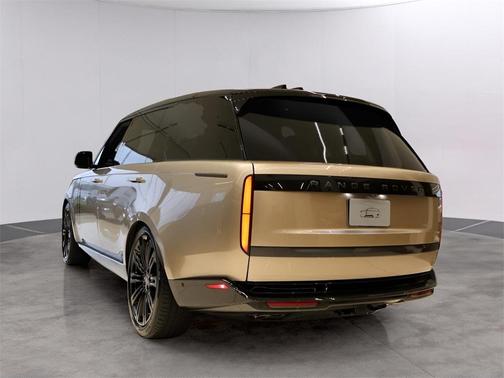 2025 Land Rover Range Rover P530 SE 7 Seat