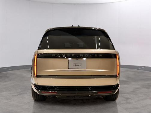 2025 Land Rover Range Rover P530 SE 7 Seat