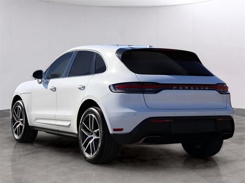 2023 Porsche Macan 