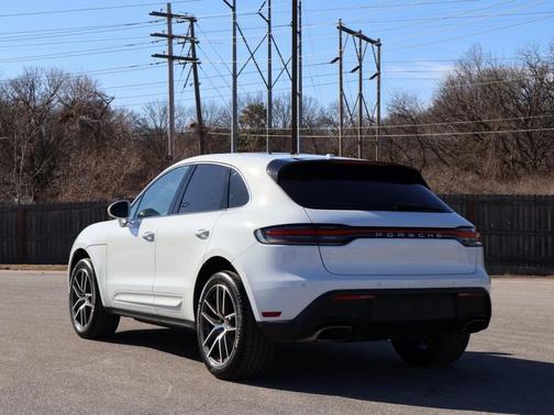 2023 Porsche Macan 