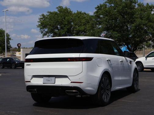 Fuji White 2026 Land Rover Range Rover Sport P400 Dynamic SE
