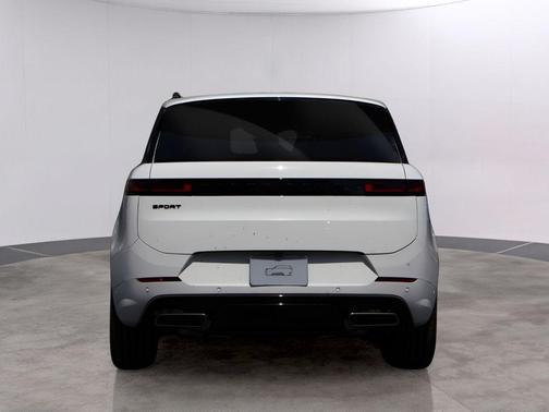 Fuji White 2026 Land Rover Range Rover Sport P400 Dynamic SE