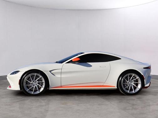 2020 Aston Martin Vantage Base