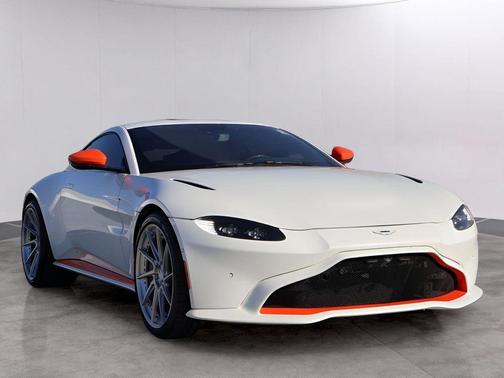 2020 Aston Martin Vantage Base