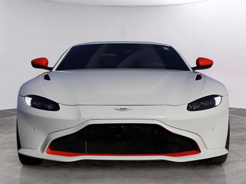 2020 Aston Martin Vantage Base