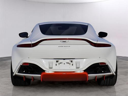 2020 Aston Martin Vantage Base