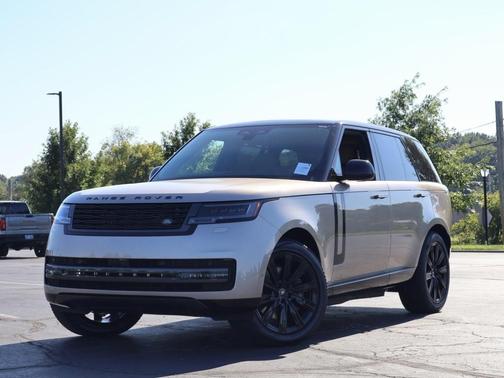 2025 Land Rover Range Rover P550e SE