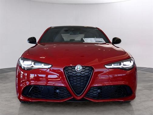 2025 Alfa Romeo Giulia Base