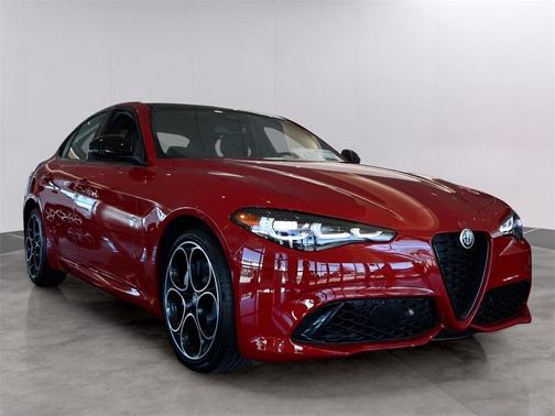 2025 Alfa Romeo Giulia Base