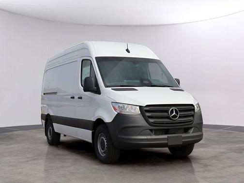 Arctic White 2026 Mercedes-Benz Sprinter 2500 144 WB