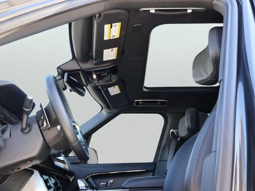 2023 Land Rover Range Rover SV