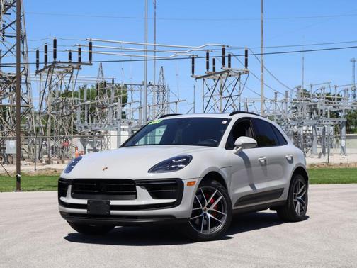 Chalk 2023 Porsche Macan S