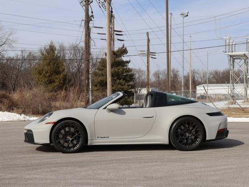 2026 Porsche 911 Targa 4 GTS