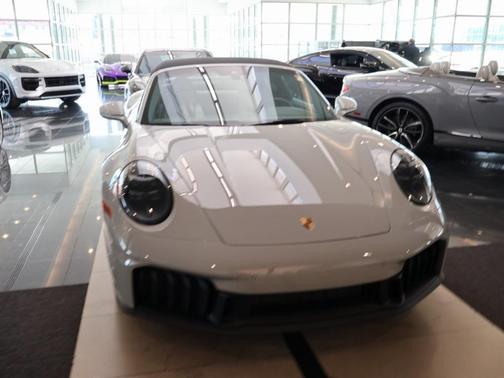 2026 Porsche 911 Targa 4 GTS