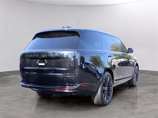 2025 Land Rover Range Rover P530 SE 7 Seat