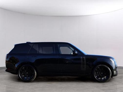 2025 Land Rover Range Rover P530 SE 7 Seat