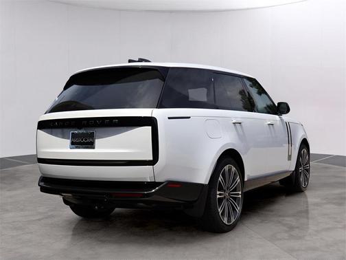 2025 Land Rover Range Rover P400 SE
