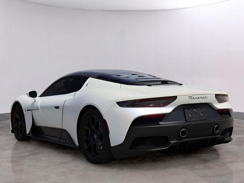 Bianco 2022 Maserati MC20 Base