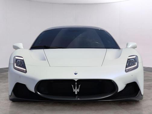 Bianco 2022 Maserati MC20 Base