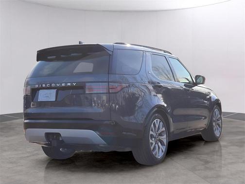 2026 Land Rover Discovery Tempest Edition