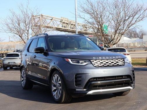 Blue Metallic 2026 Land Rover Discovery GEMINI EDITION