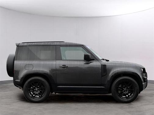 2024 Land Rover Defender P400 X-Dynamic SE