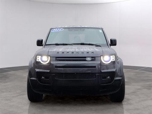 2024 Land Rover Defender P400 X-Dynamic SE