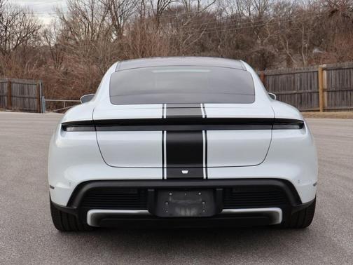 2020 Porsche Taycan Turbo