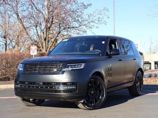 2024 Land Rover Range Rover P530 SE