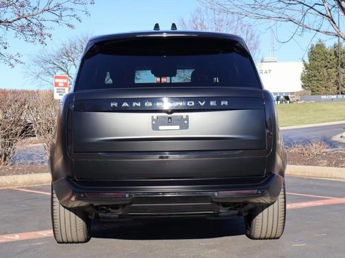 2024 Land Rover Range Rover P530 SE