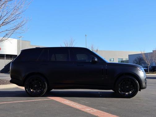 2024 Land Rover Range Rover P530 SE