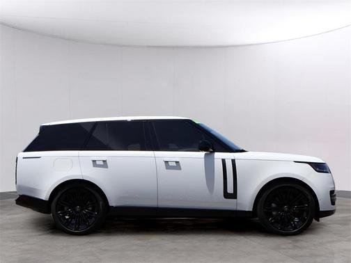 2024 Land Rover Range Rover P530 SE