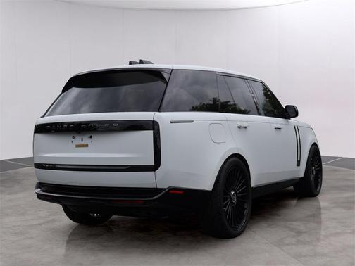 2024 Land Rover Range Rover P530 SE