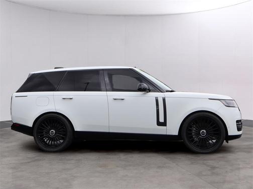 2024 Land Rover Range Rover P530 SE