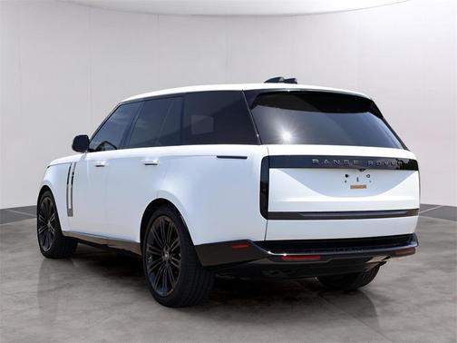 2024 Land Rover Range Rover P530 SE