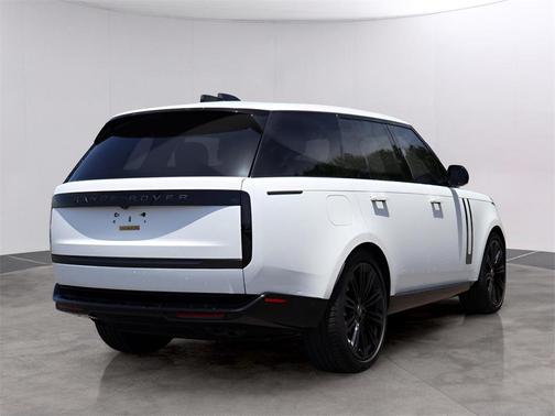 2024 Land Rover Range Rover P530 SE