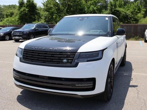 2024 Land Rover Range Rover P530 SE