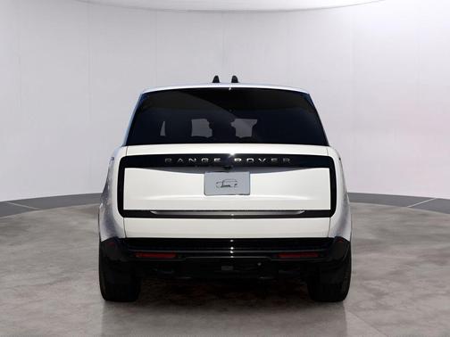 Ostuni Pearl White 2026 Land Rover Range Rover P530 SE 7 Seat