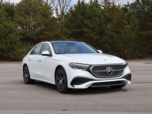 MANUFAKTUR Moonlight White Metallic 2026 Mercedes-Benz E-Class E 450 4MATIC