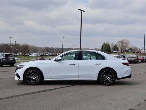 MANUFAKTUR Moonlight White Metallic 2026 Mercedes-Benz E-Class E 450 4MATIC