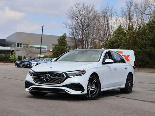 MANUFAKTUR Moonlight White Metallic 2026 Mercedes-Benz E-Class E 450 4MATIC