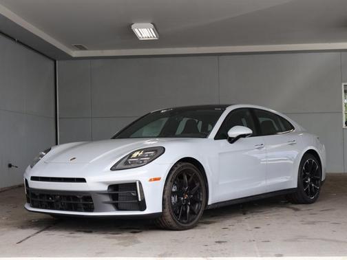 2024 Porsche Panamera 4